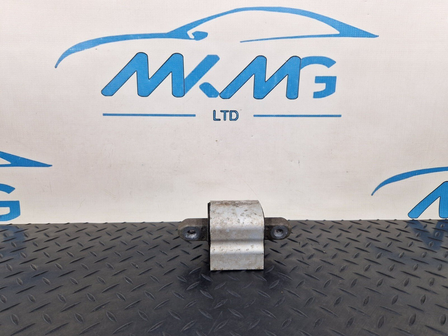 14-23 MERCEDES BENZ VITO W447 OEM TRANSMISSION GEARBOX MOUNT BRACKET A4472410113