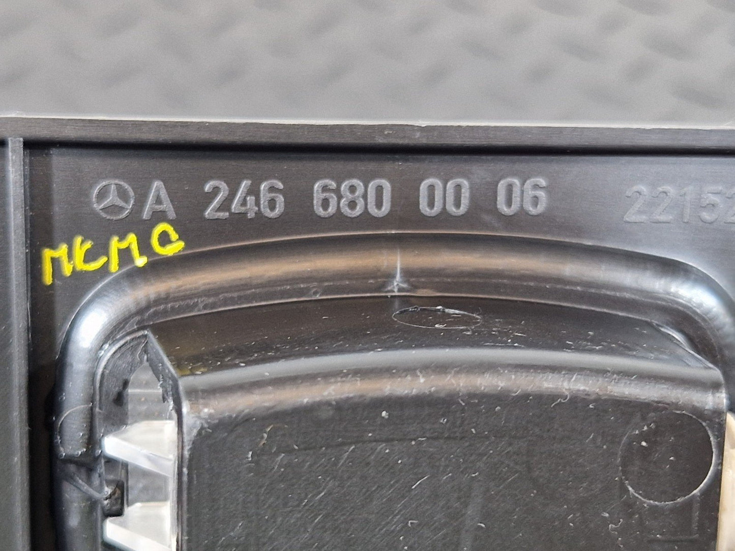 12-18 MERCEDES BENZ B-CLASS W246 GENUINE LOWER DASHBOARD TRIM A2466800006