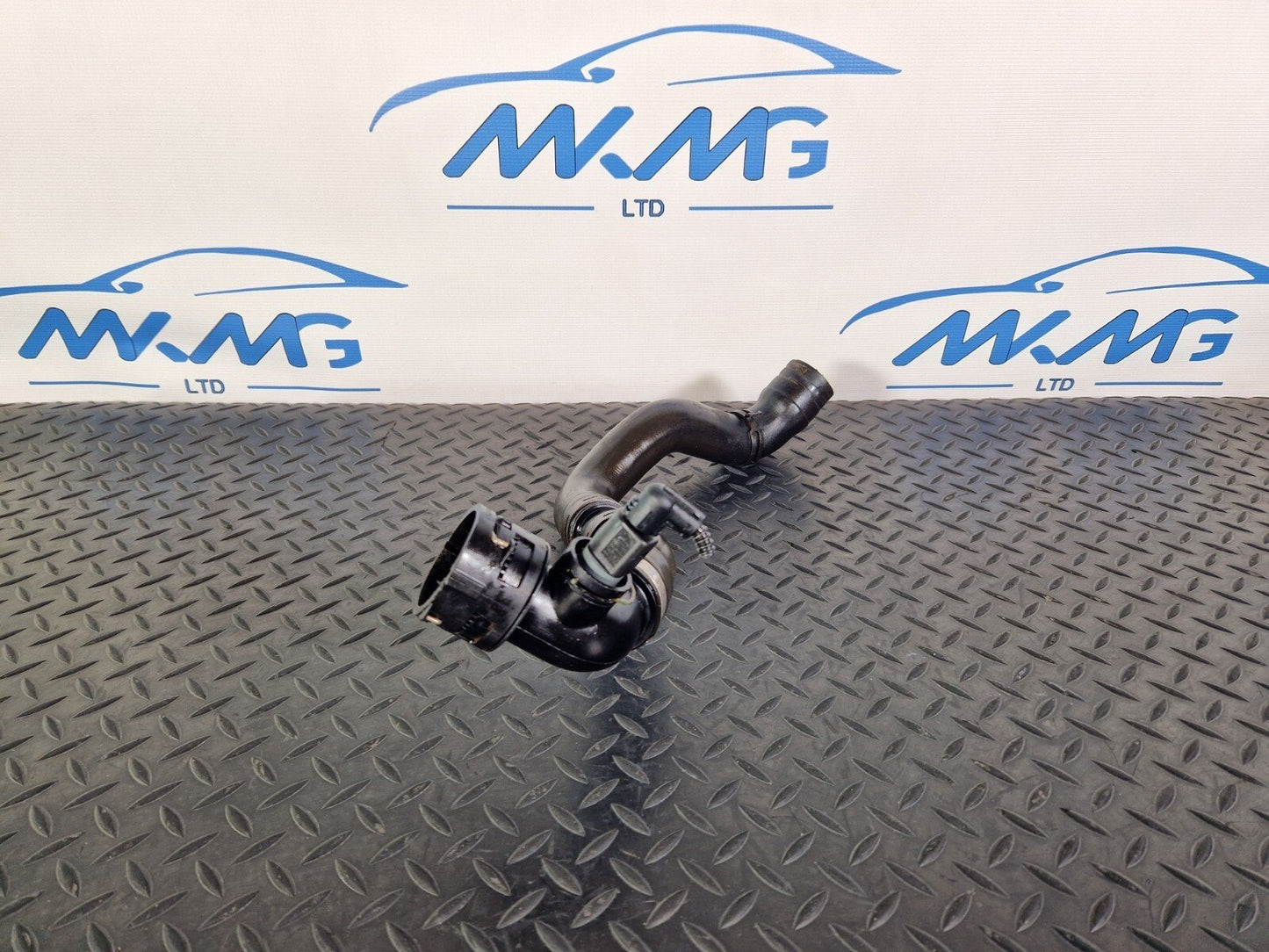 10-15 AUDI Q7 4L GENUINE OEM ENGINE COOLING SYSTEM WATER HOSE PIPE 7L8121051