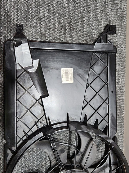 Volvo S40 MK2 (MS) Saloon Genuine Radiator Fan & Cowling 3M5H-8C607-RH