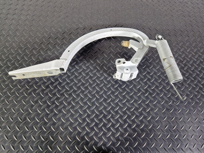 16-19 AUDI A4 B9 S-LINE OEM REAR LEFT N/S BOOT HINGE 8W5827305A 8W5827729