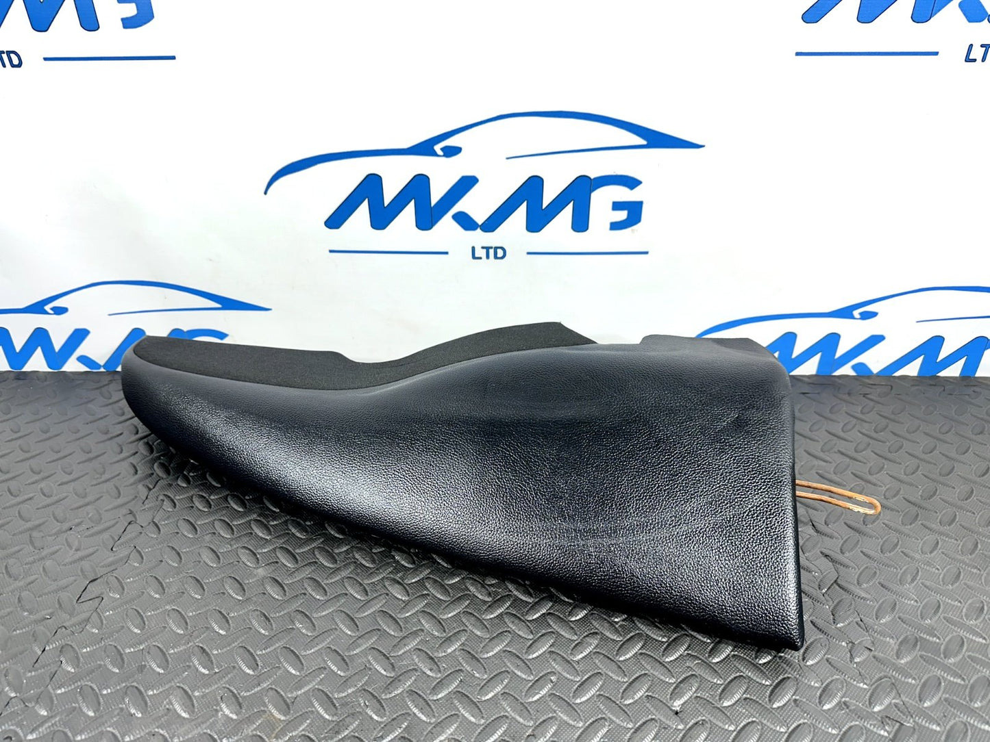 14-21 MERCEDES BENZ W205 GENUINE REAR DRIVER SIDE  BLACK LEATHER SEAT BOLSTER