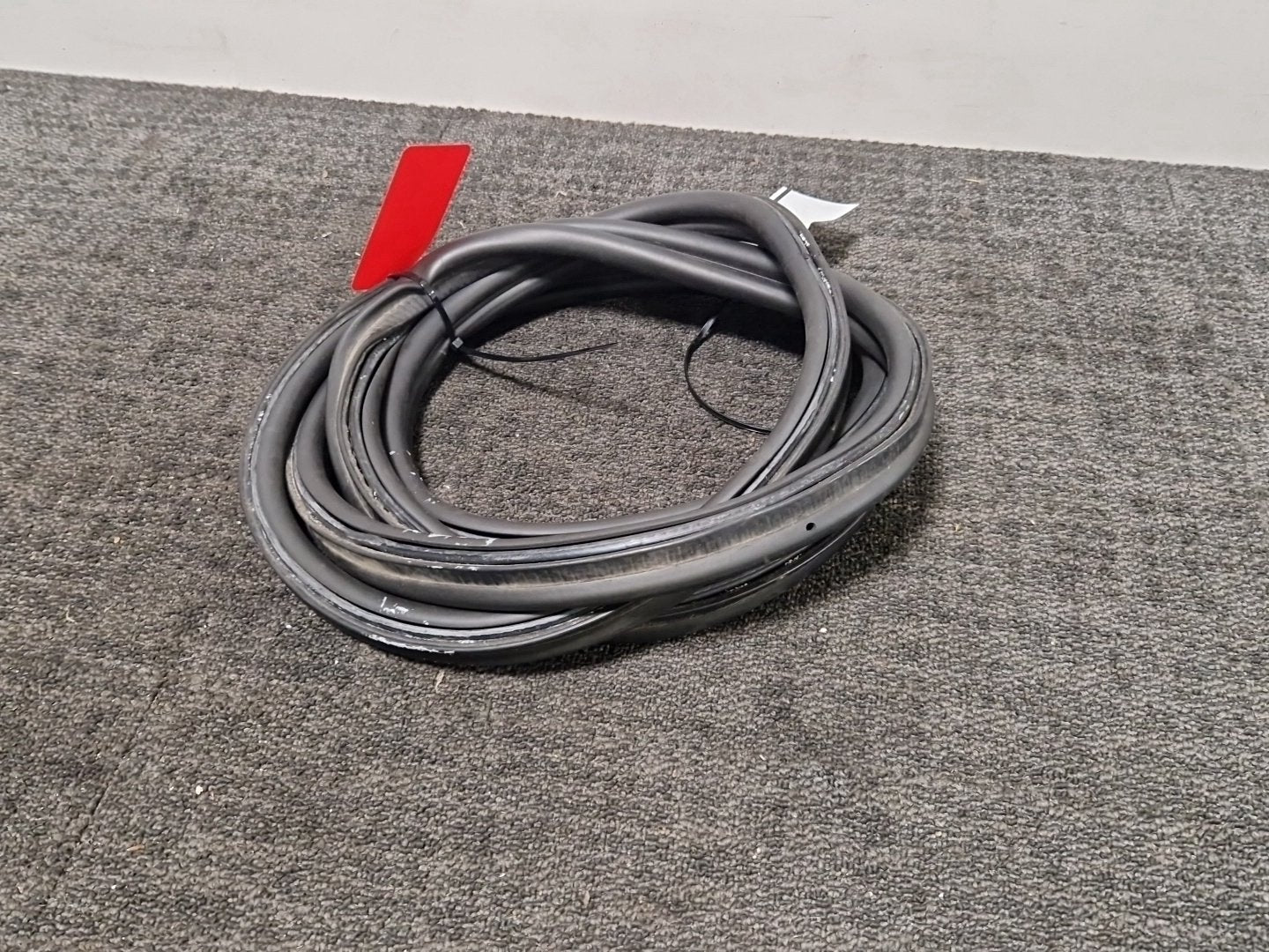 Mini Cooper F55 F57 Tailgate Rubber Seal 20677910
