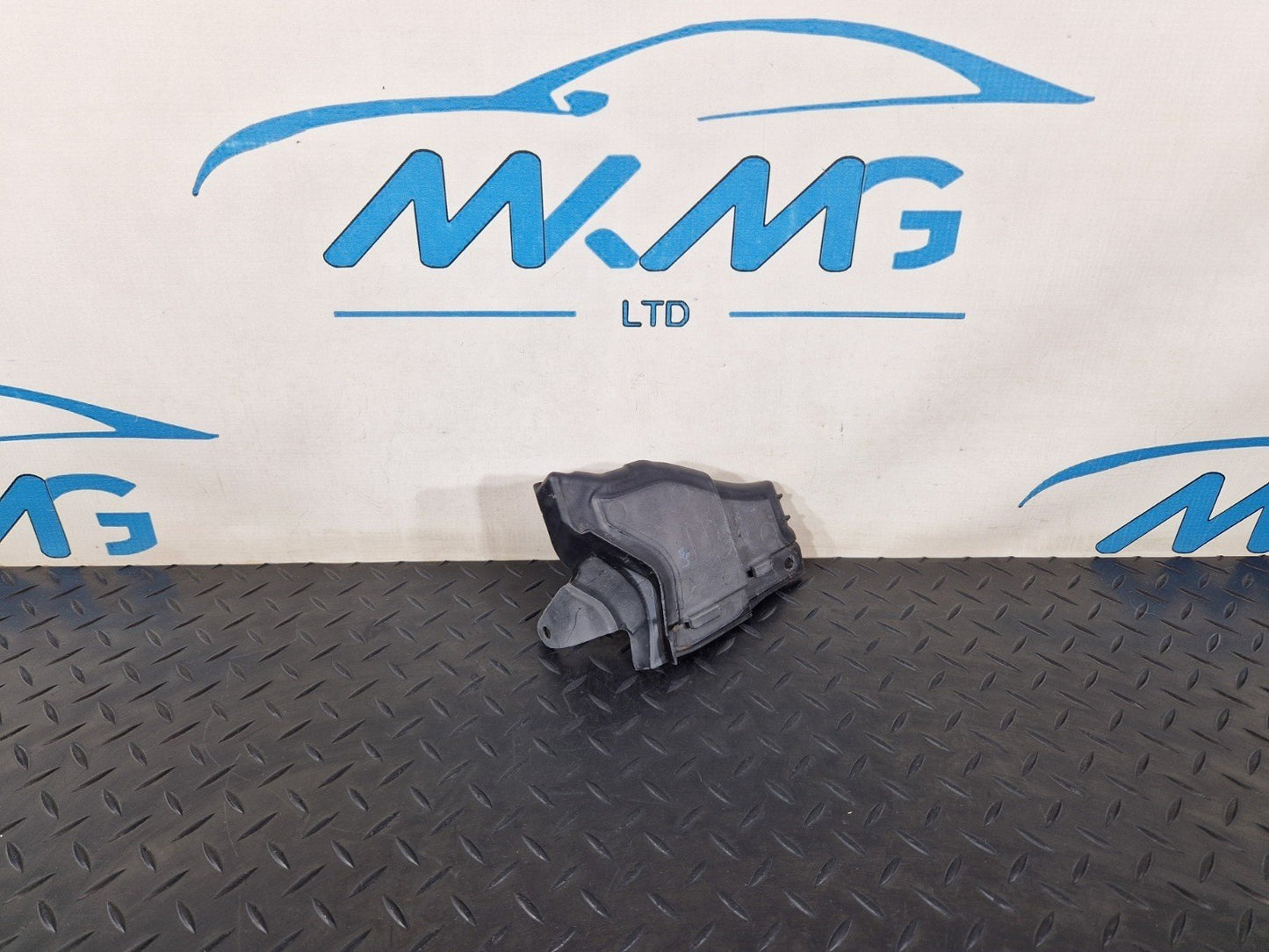 10-13 BMW X5 E70 LCI GENUINE OEM ENGINE BAY LEFT N/S PARTITION PANEL 7171791