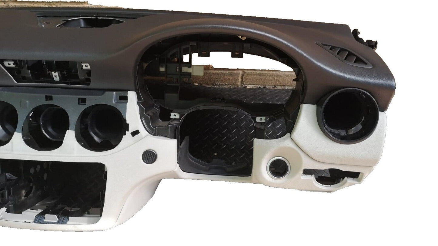 13-19 MERCEDES BENZ CLA C117 GENUINE DASHBOARD PANEL 11768001877