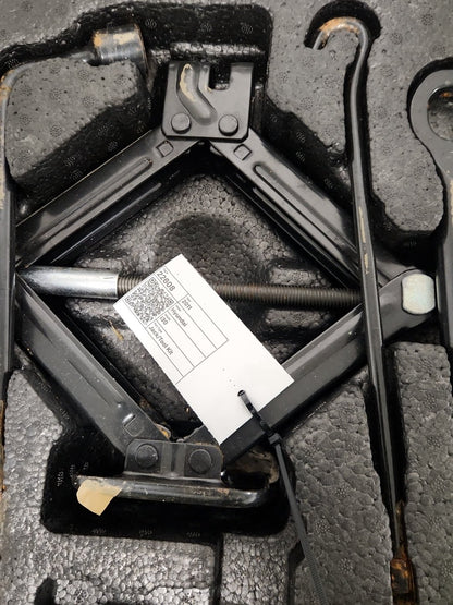 Hyundai i30 MK1 (FD) Estate Genuine Jack Tool Kit & Foam Holder