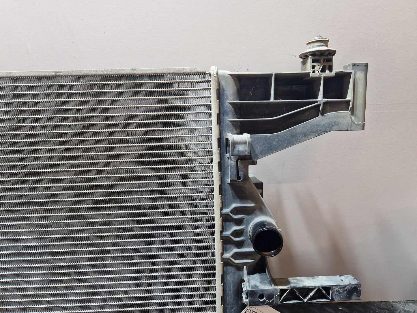 Vauxhall Astra 1.4L Petrol 74.0kw A14XER Genuine Water Coolant Radiator 13281773