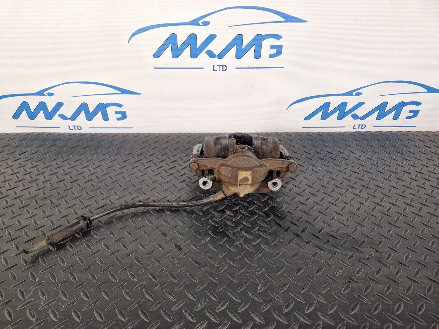 14-20 MERCEDES BENZ GLA 200 X156 GENUINE FRONT LEFT N/S BRAKE CALIPER A000421678