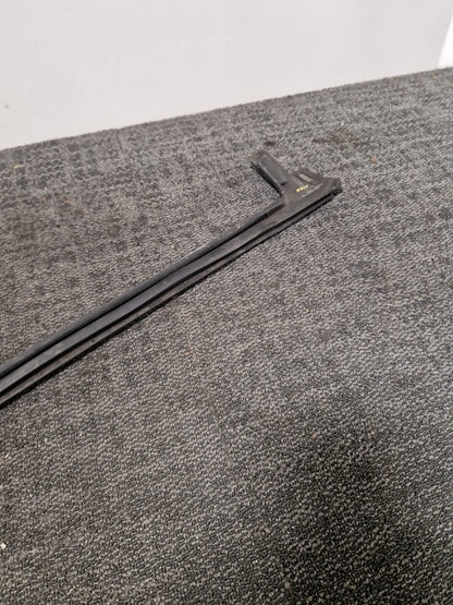 Mercedes-Benz Vito V-Class W447 Right Side Sliding Door Rubber Seal A4477310380