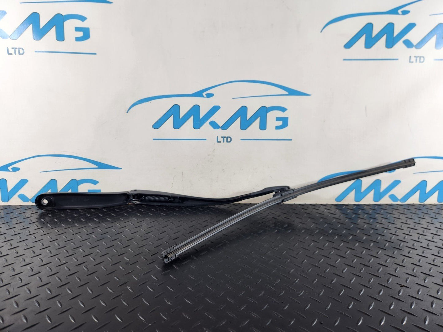 11-18 BMW 6 SERIES F13 FRONT RIGHT O/S WIPER ARM & BLADE 7314526