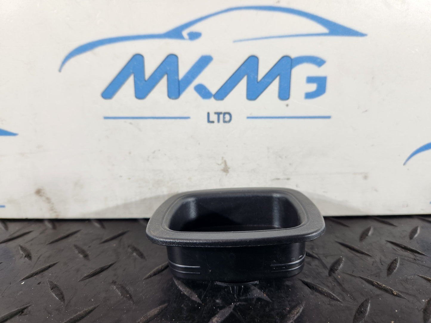 16-19 MERCEDES BENZ GLE W166 OEM REAR BOOT PARCEL SHELF MOUNT TRIM A1666920528