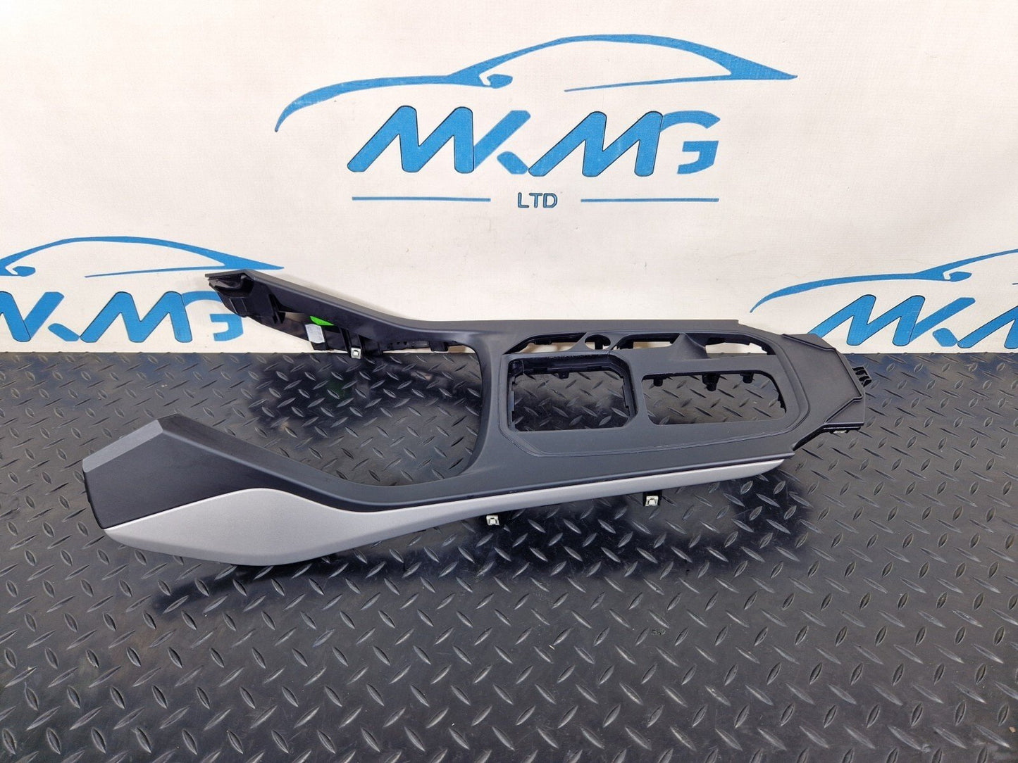 20-24 BMW 1 SERIES F40 F44 GENUINE  CENTER CONSOLE TRIM COVER 6823443