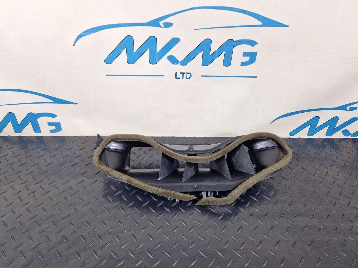 16-24 AUDI A5 F5 COUPE GENUINE DASHBOARD AIR VENT TRIM 8W2858431