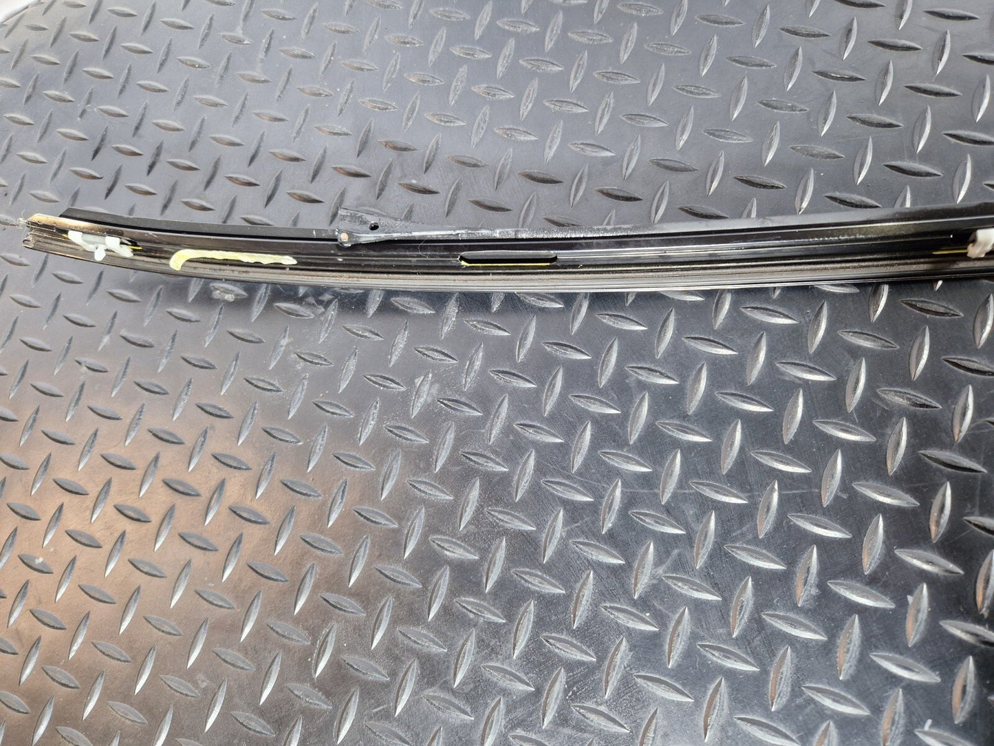 11-18 BMW 6 SERIES F06 LEFT WINDOWS SURROUND TOP UPPER ROOF STRIP 7275303