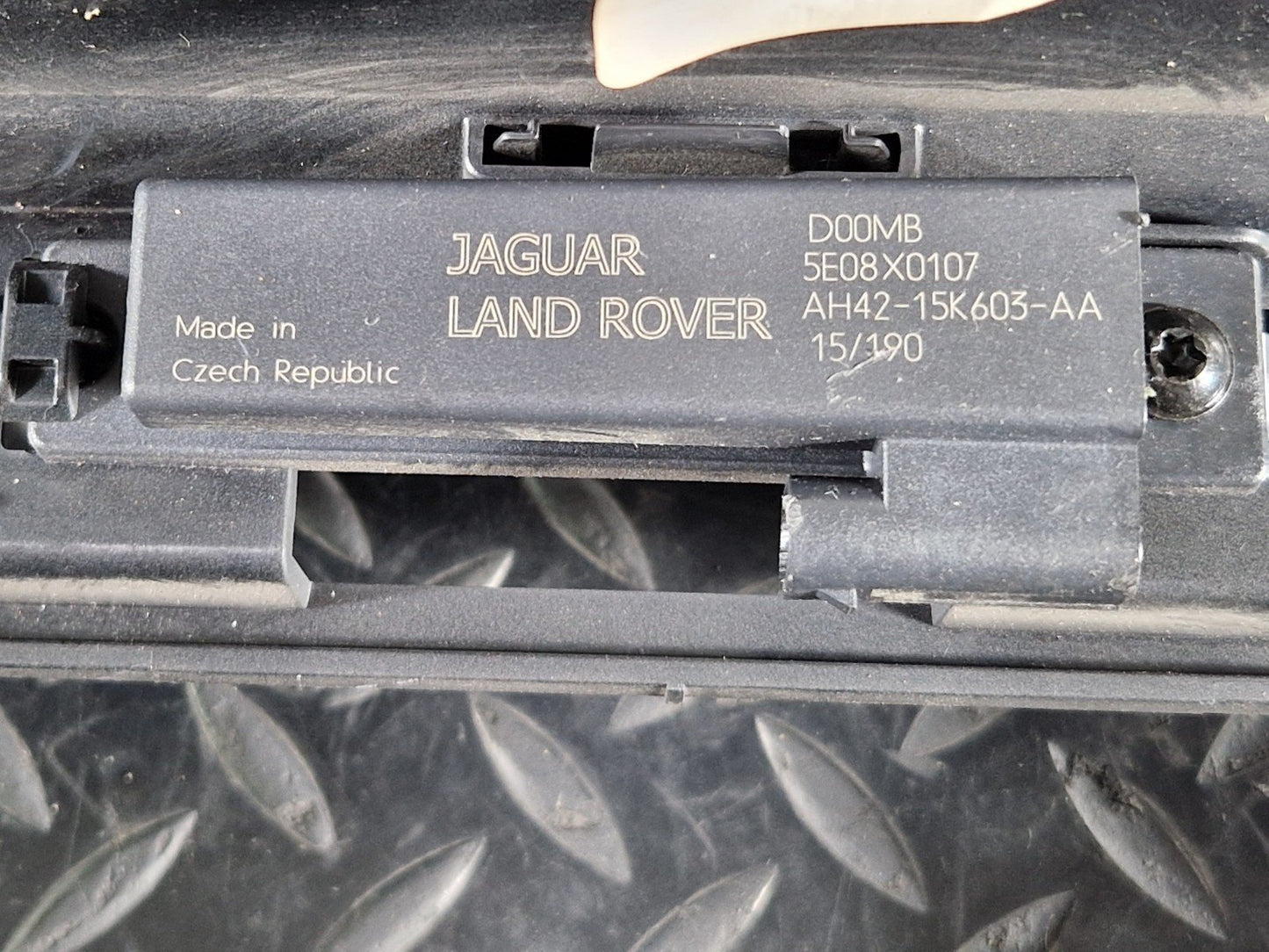 14-19 LAND ROVER L550 GENUINE DASHBOARD CENTRE VENTS & SURROUND FK7204634AG