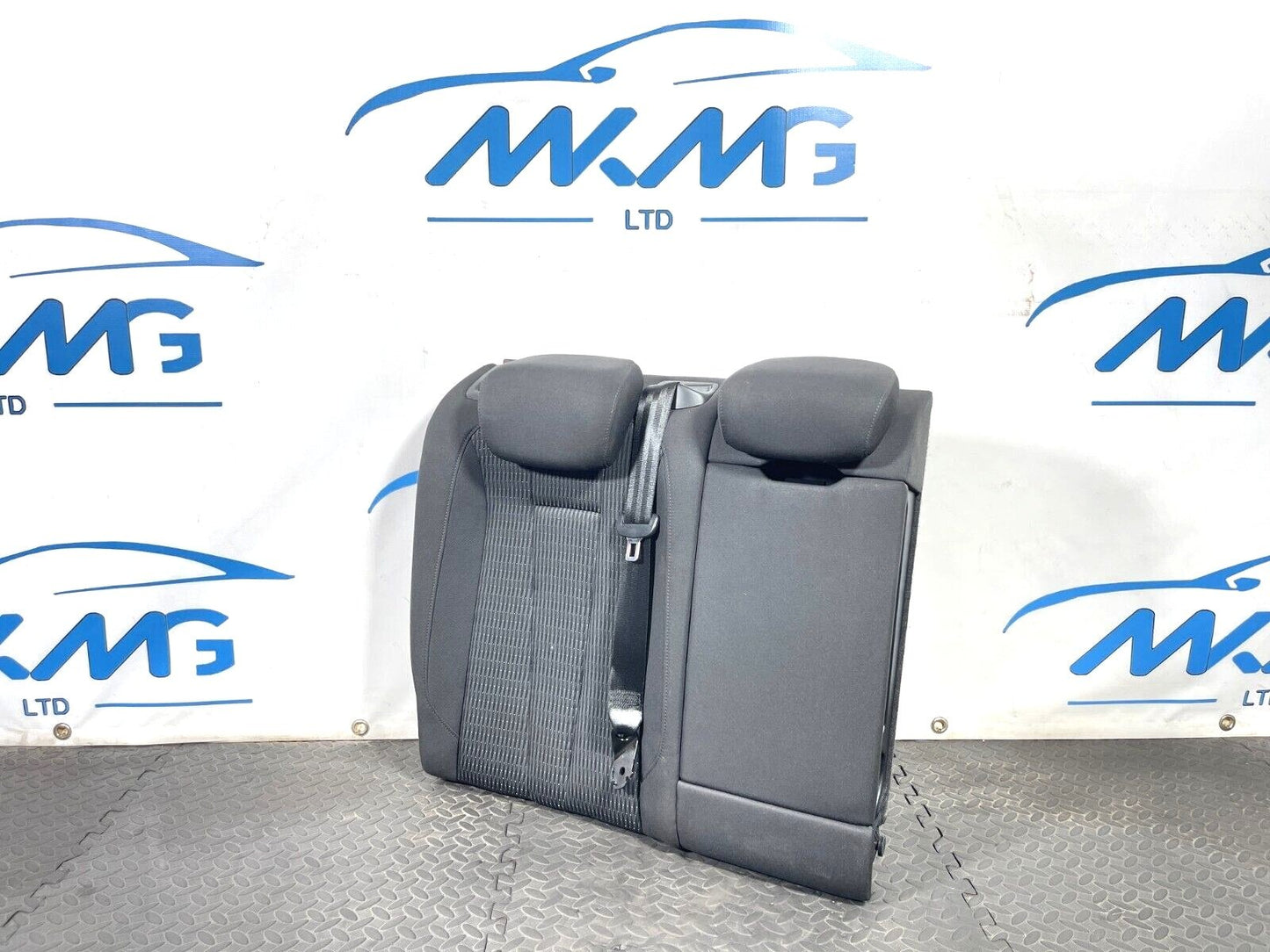 16-19 AUDI A4 B9 GENUINE REAR RIGHT DRIVER SIDE CLOTH SEAT BACKREST & HEADREST