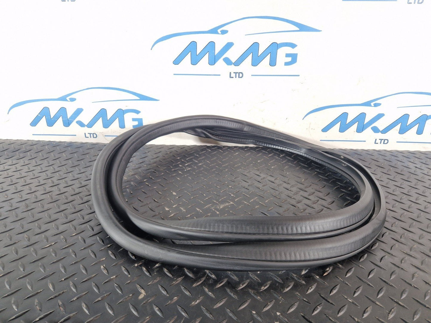 16-22 MERCEDES BENZ X253 REAR DOOR RUBBER SEAL FITS LEFT & RIGHT A1566920176