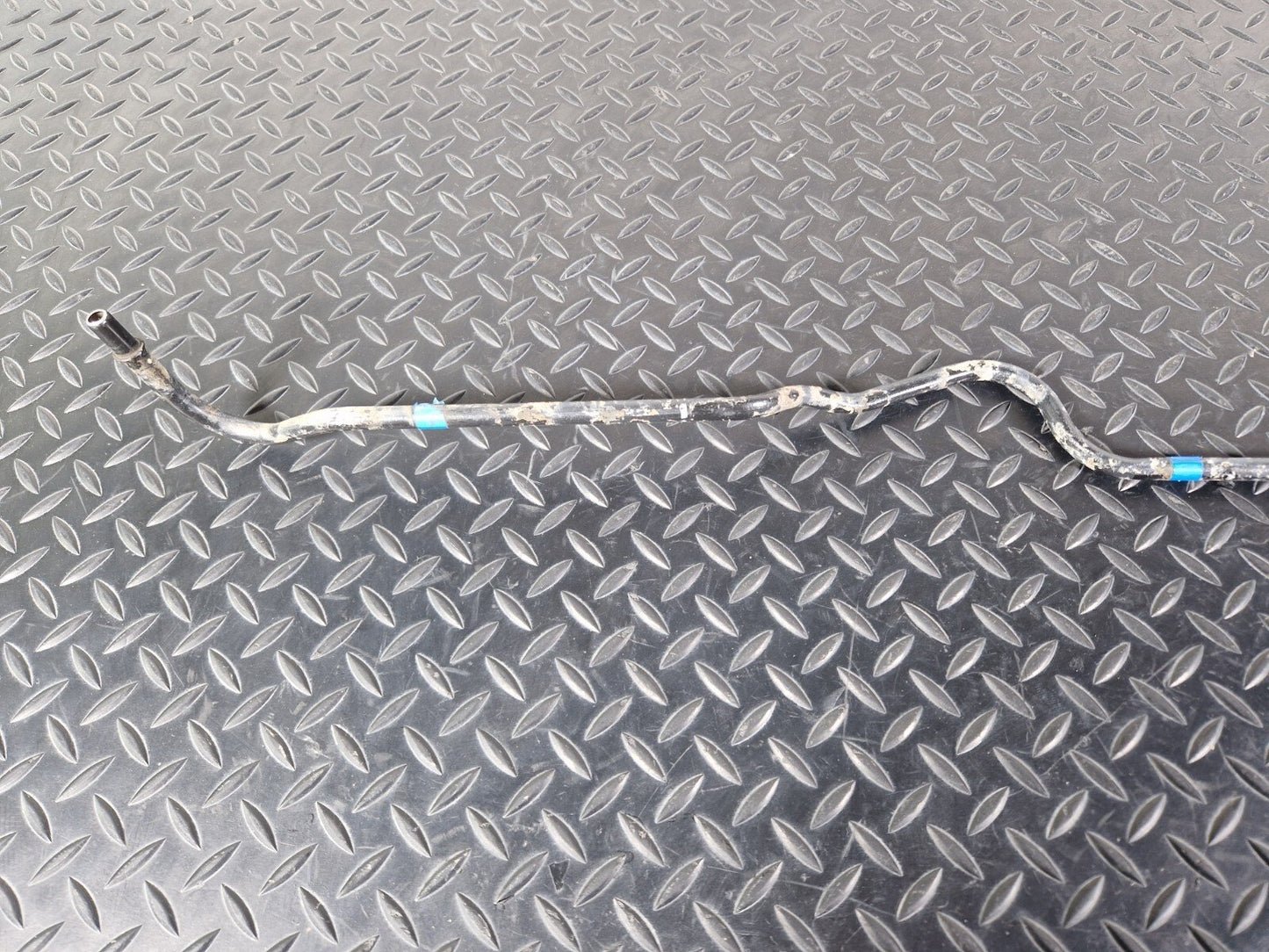 18-ON MERCEDES BENZ SPRINTER W907 2.1 GENUINE FUEL RETURN LINE A9074761300