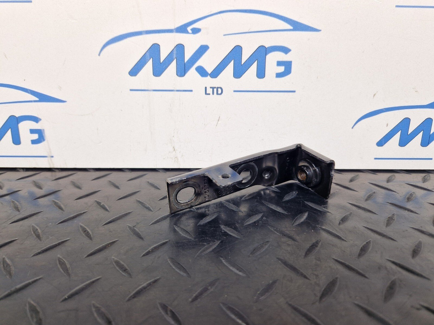 BMW 1 2 X1 X2 SERIES F40 F44 F45 F46 F48 F39 BATTERY SUPPORT BRACKET 6828269