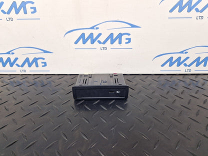 19-ON MERCEDES B CLASS W247 CENTRE CONSOLE USB CONNECTION PORT A2478203902
