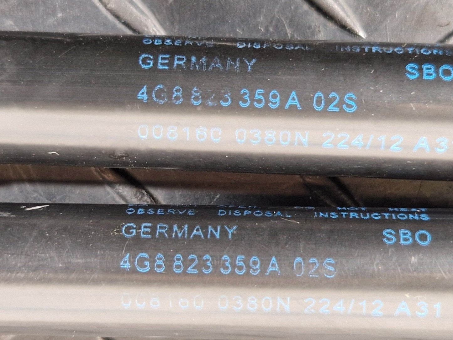 10-18 AUDI A7 4G S-LINE BONNET HOOD GAS STRUTS PAIR RIGHT & LEFT SIDE 4G8823359A