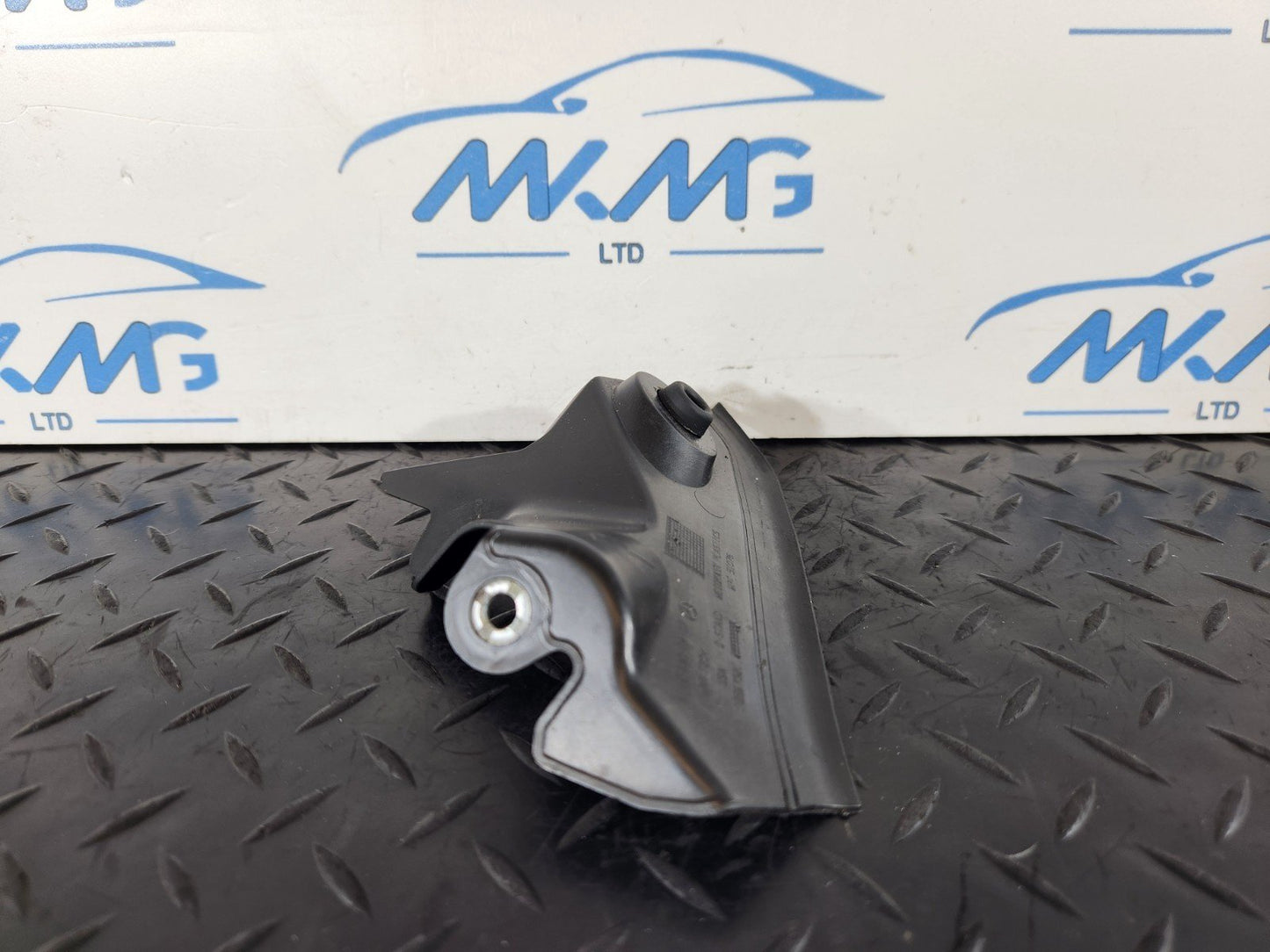 11-19 MERCEDES BENZ ML W166 GENUINE FRONT RIGHT SIDE PILLAR A1666900407