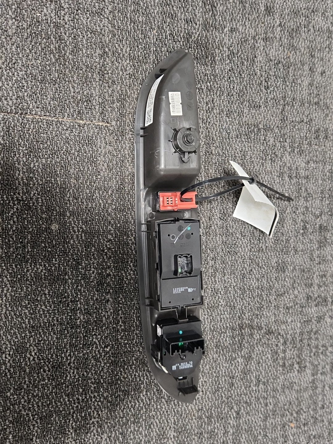 Vauxhall Mokka MK1 (G1U0) SUV Front Right Side Window Switch 95025521-600R