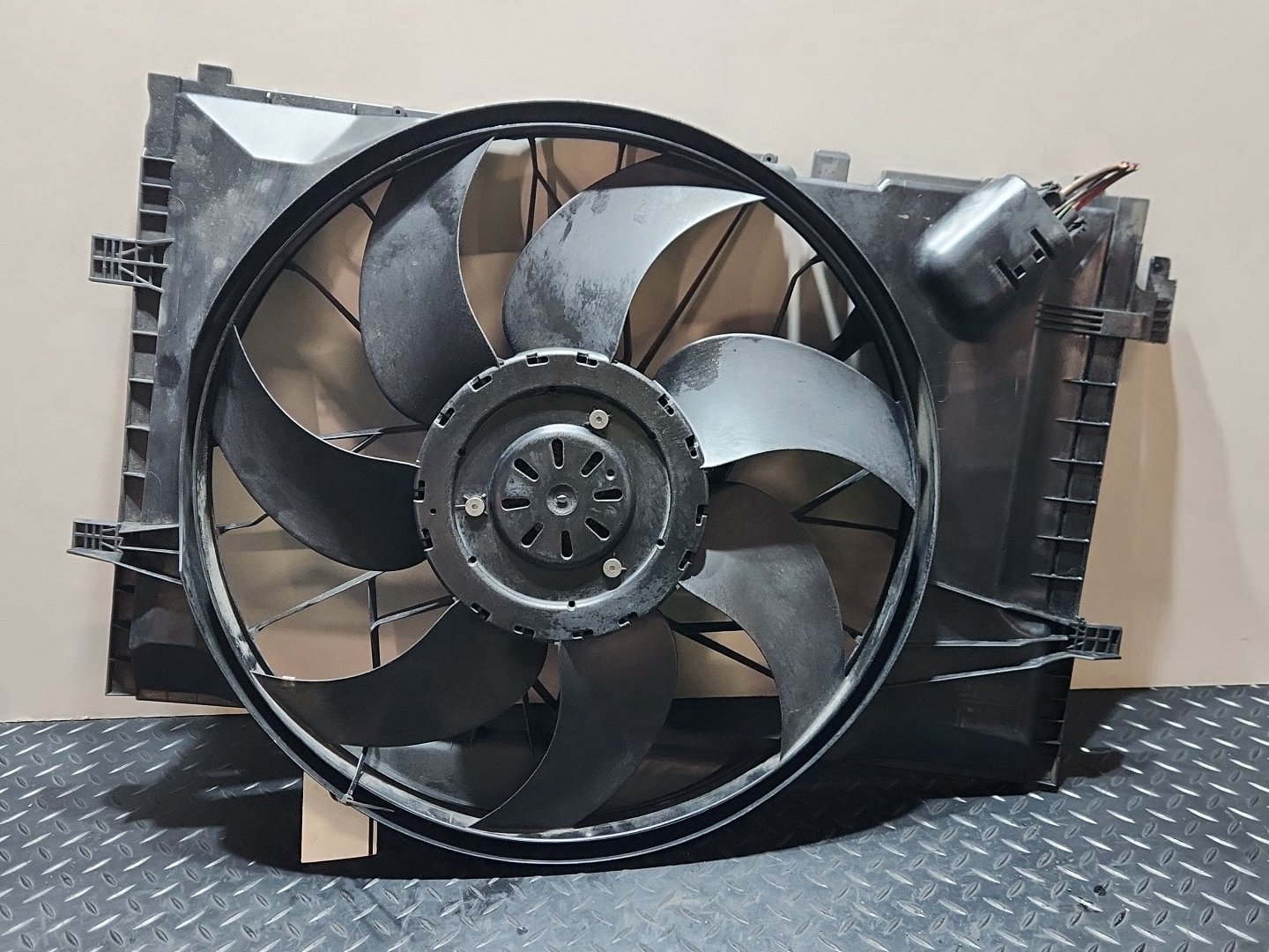 Mercedes CLK200 CLK-Class C209 Convertible Radiator Fan A2035400788 A2035001693