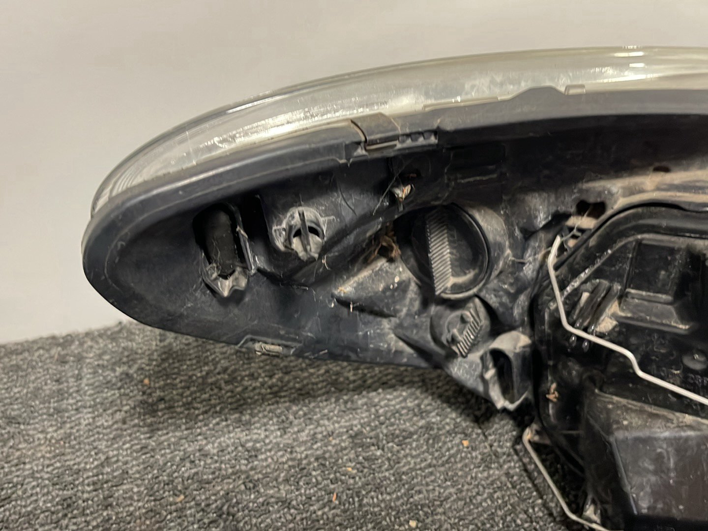 Volvo C30 MK1 FL (MK)(533) Coupe Genuine Front Left Passenger Headlight 31299820