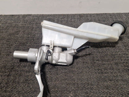 Mercedes-Benz B-Class W246 Brake Servo With Fluid Bottle A2464300102