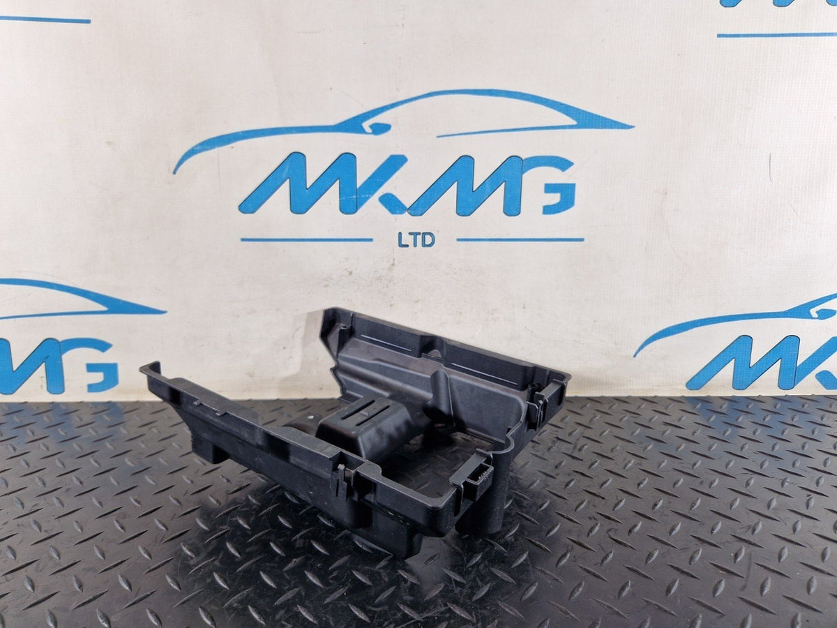 Audi Q7 4M engine control unit bracket holder 4M0907650B