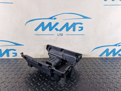 Audi Q7 4M engine control unit bracket holder 4M0907650B