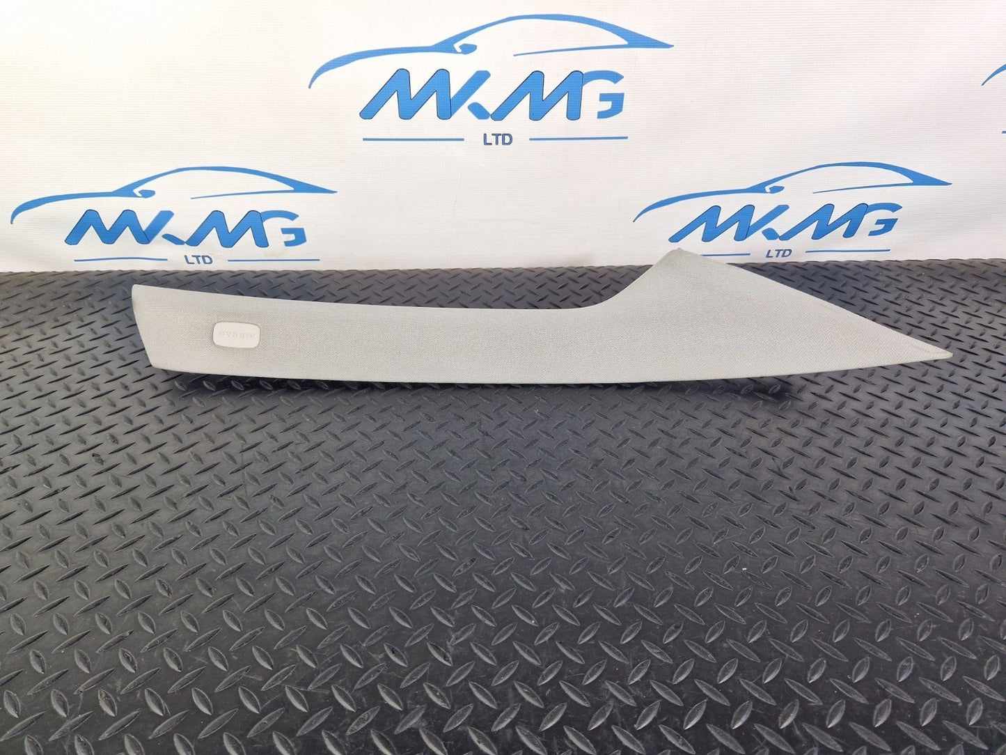 12-18 MERCEDES BENZ B-CLASS W246 FRONT RIGHT SIDE A PILLAR TRIM A2466900225