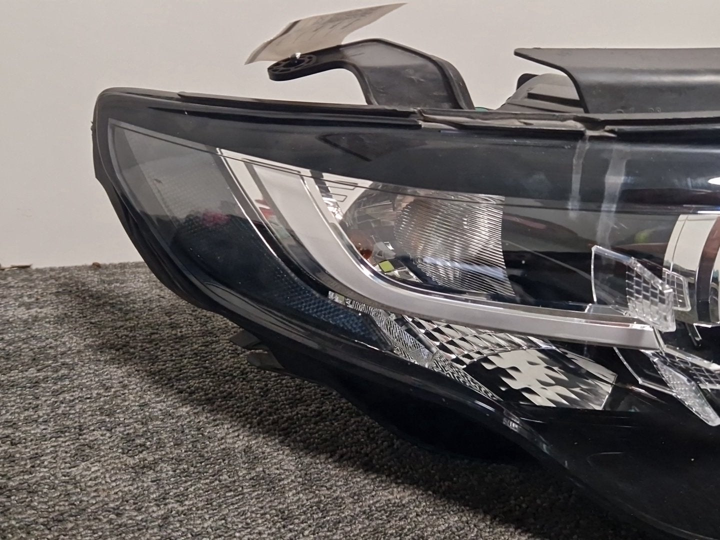 Land Rover Discovery Sport L550 Genuine Front Right O/S Driver Headlight