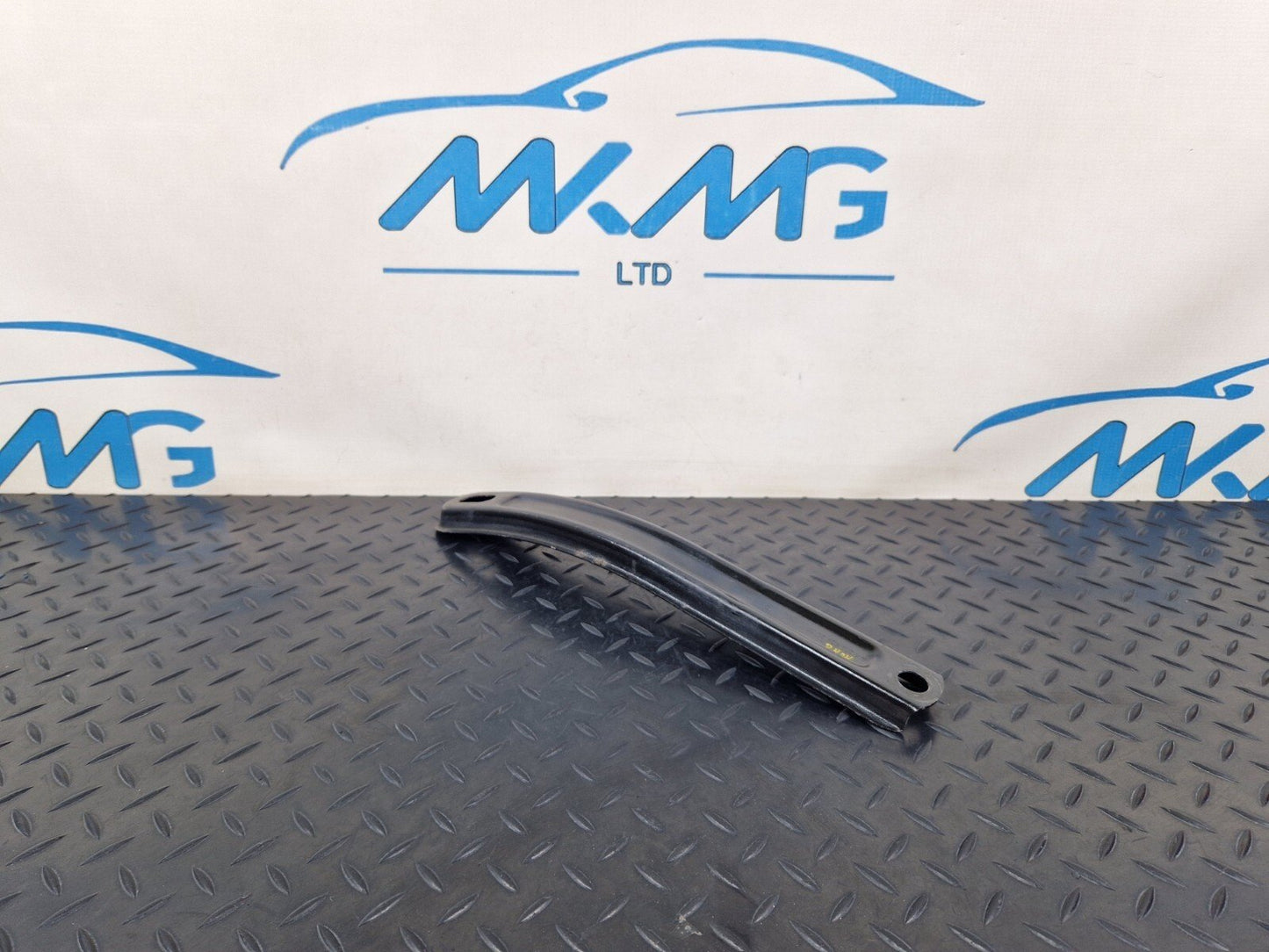 14-21 MERCEDES BENZ C220d W205 FRONT AXLE CARRIER BRACING BRACKET A2056282000