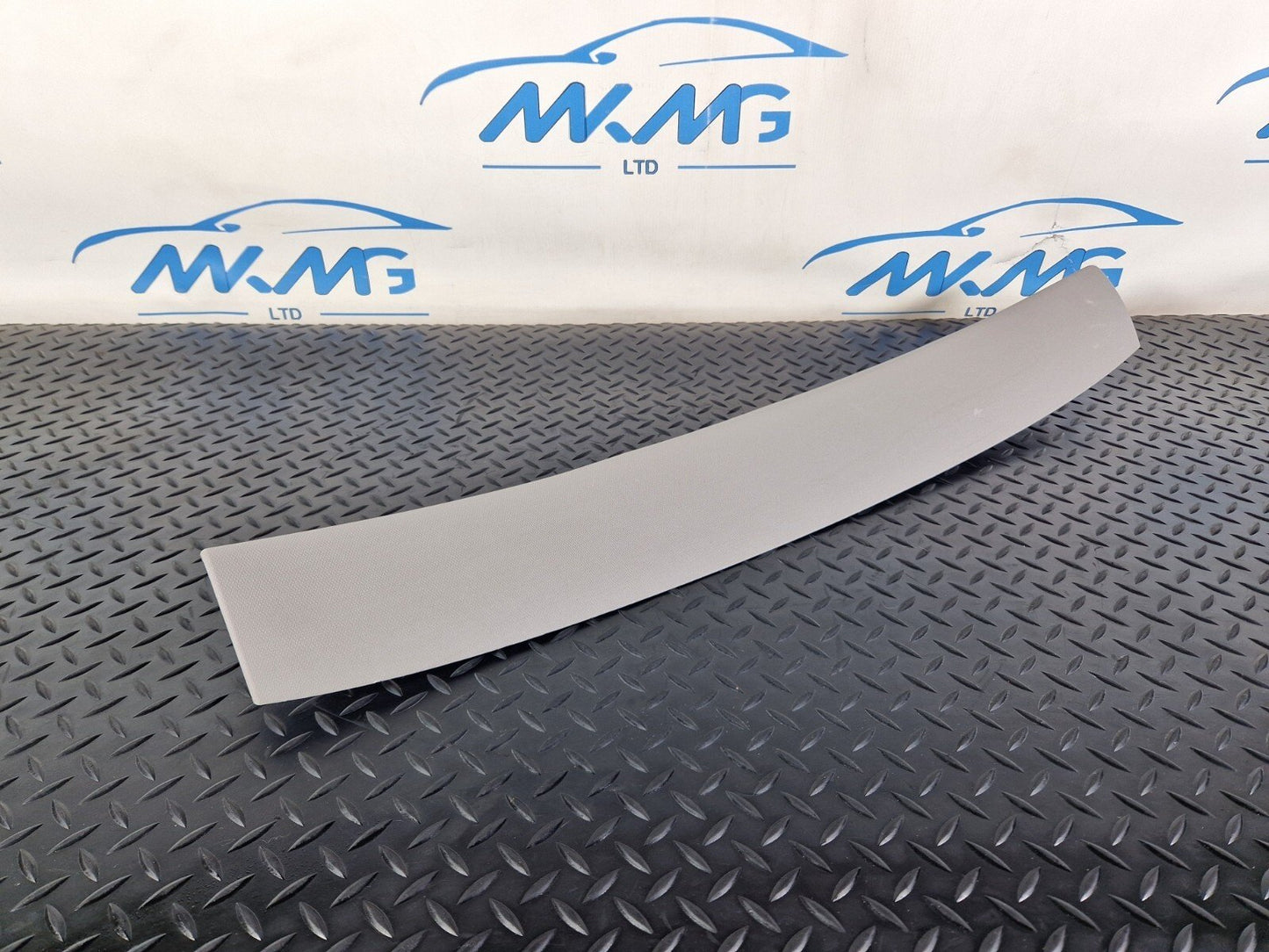 14-21 BMW 2 SERIES F45 F46 218i TAILGATE BOOT CENTRAL INNER TRIM PANEL 8065340