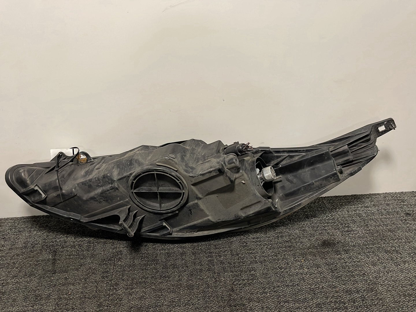 Ford Fiesta MK7 Hatchback Genuine Front Right O/S Driver Headlight 254182-00R
