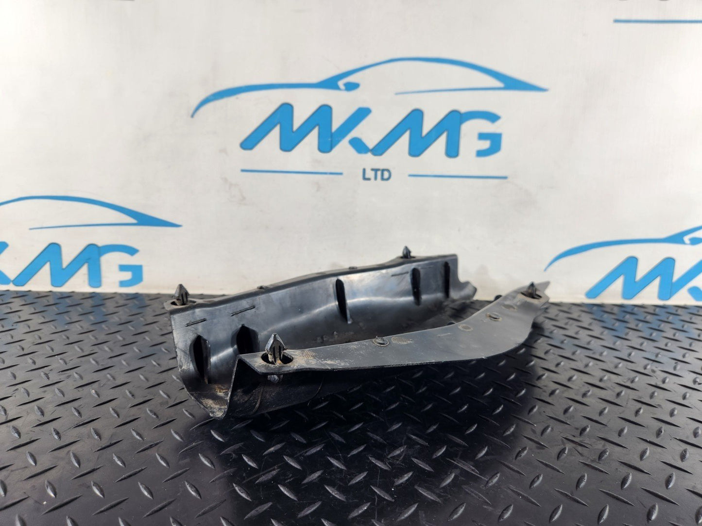 16-22 MERCEDES BENZ X253 REAR RIGHT CONTROL ARM COVER A2053523000