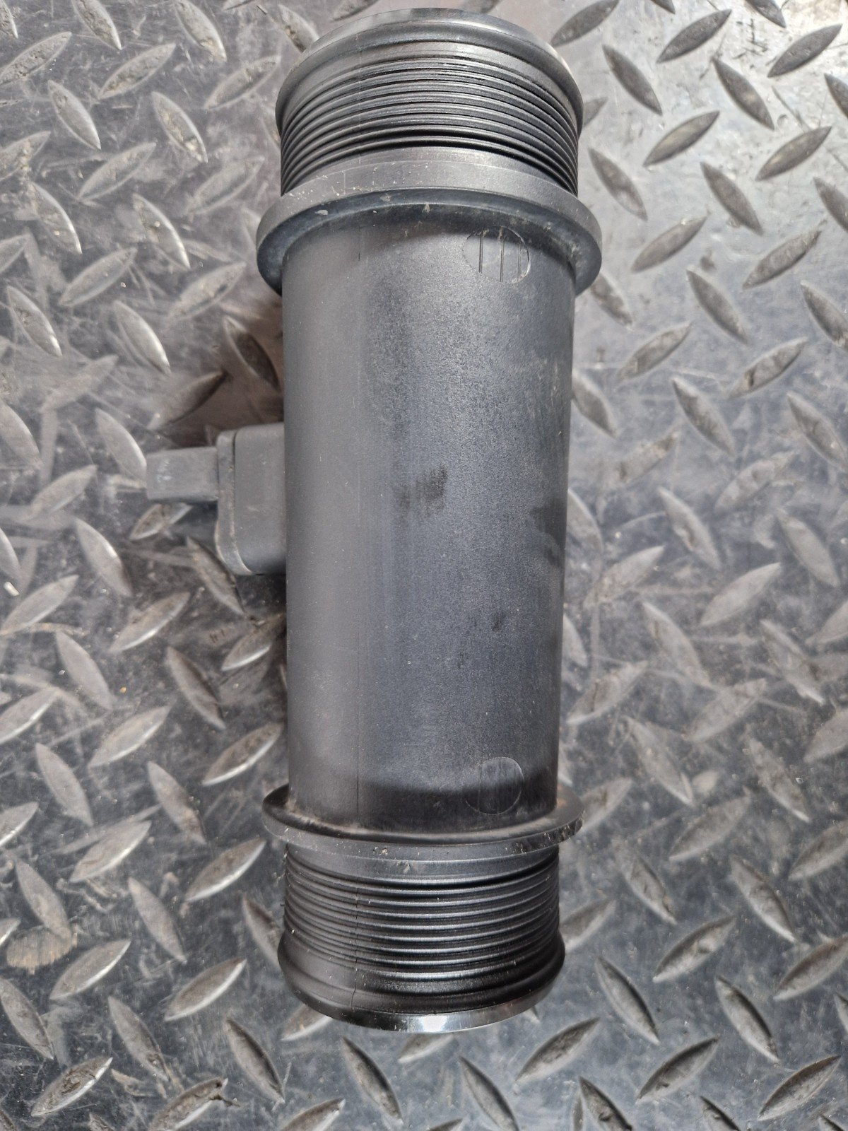 16-20 AUDI Q7 4M INTERCOOLER AIR INTAKE PIPE HOSE 4M0145683A