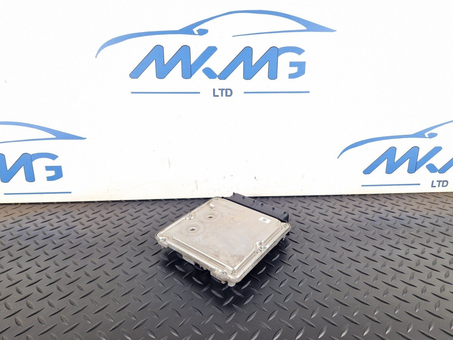 10-18 AUDI A7 4G S-LINE GENUINE ENGINE CONTROL MODULE ECU 4G0907401S