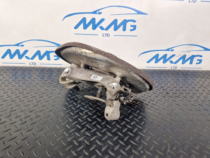 16-19 AUDI A4 B9 N/S/R REAR LEFT SIDE WHEEL HUB & BEARING 8W0615611