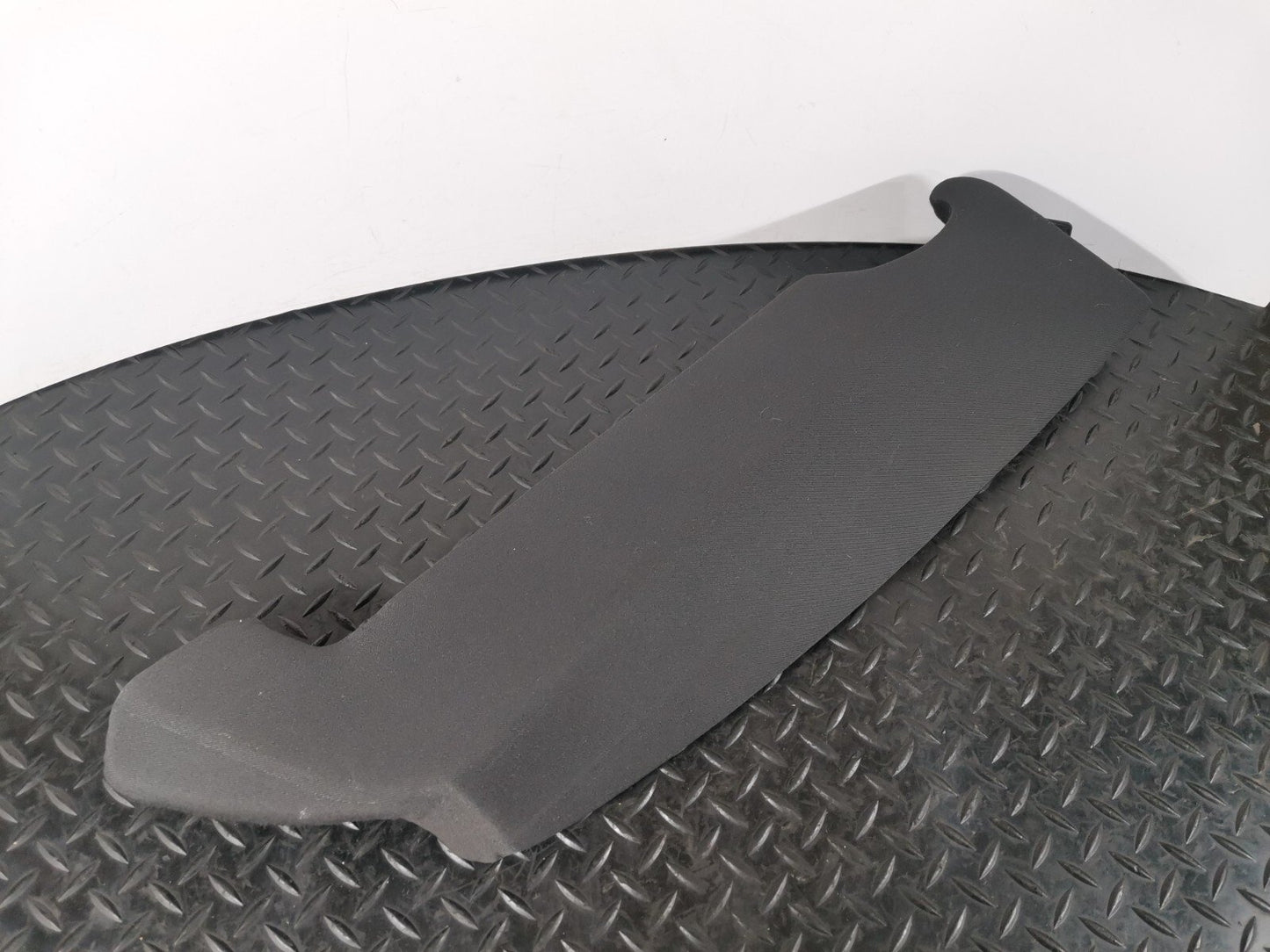 16-19 AUDI A4 B9 SALOON GENUINE REAR RIGHT DRIVER SIDE CLOTH BOLSTER 8W0885704