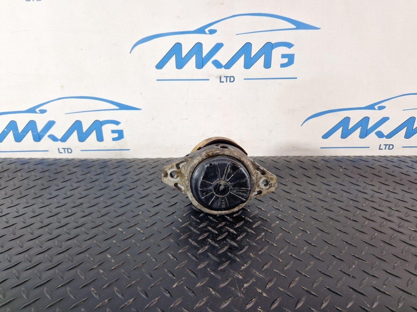 16-19 MERCEDES BENZ GLE W166 RIGHT O/S SIDE ENGINE MOUNT A1662405917