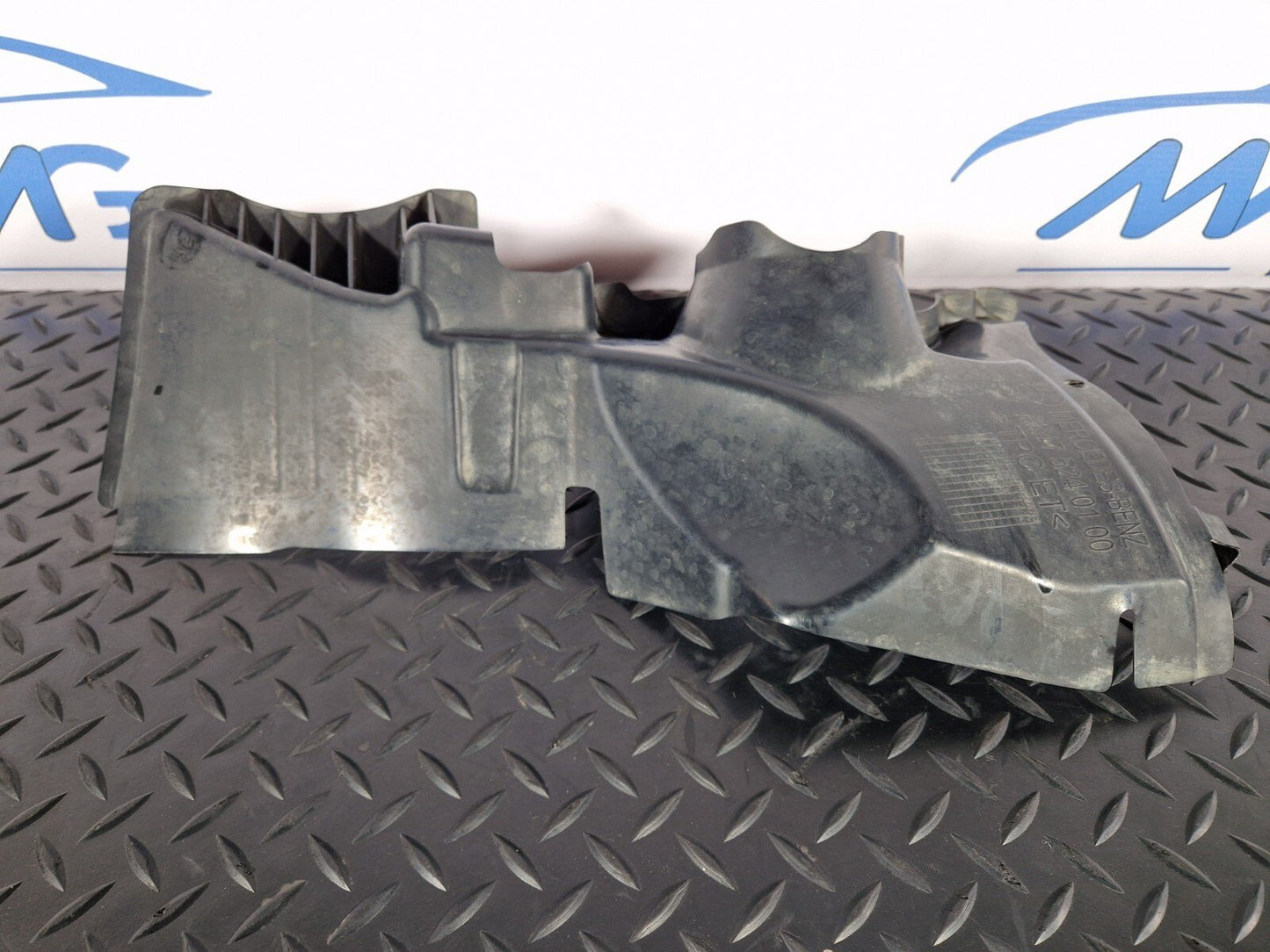 18-ON MERCEDES A CLASS W177 UNDERTRAY SUBFRAME TRIM SHIELD A2475240100
