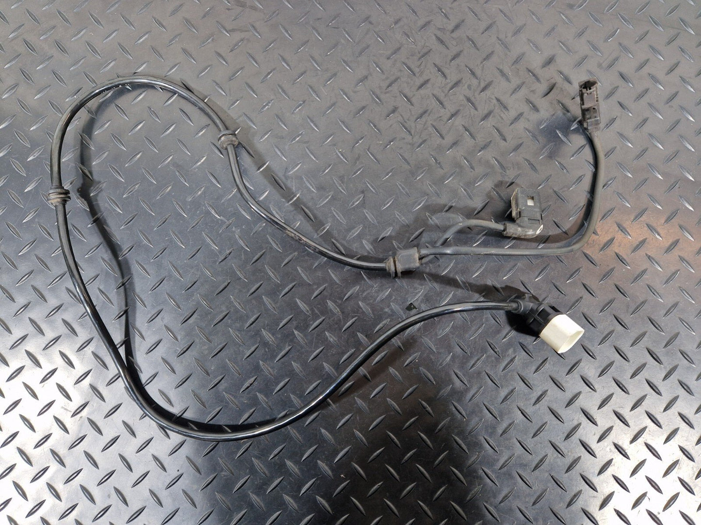 14-21 MERCEDES C250D W205 OEM REAR RIGHT O/S PARKING BRAKE & BRAKE WEAR SENSOR