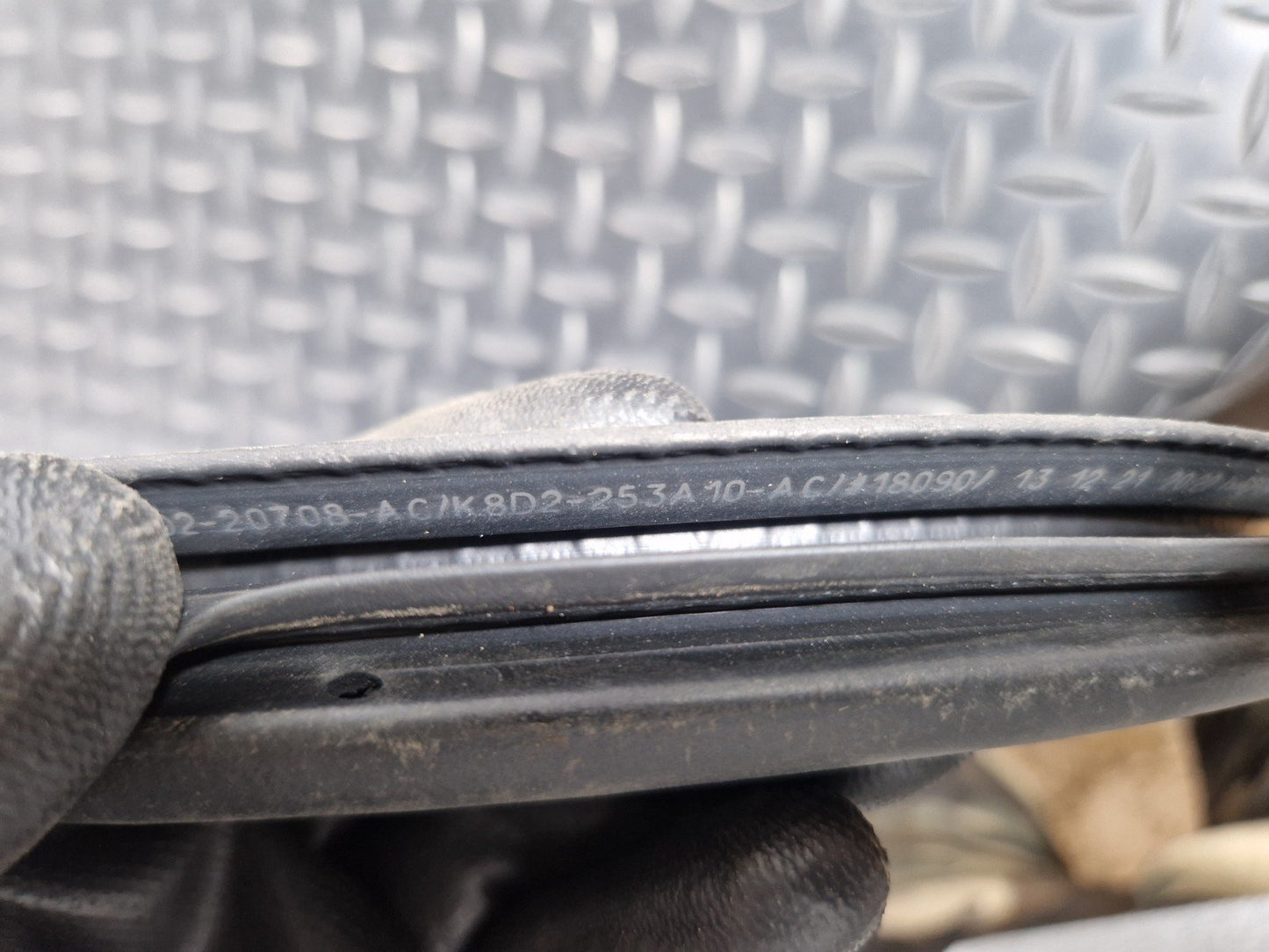 19-ON RANGE ROVER EVOQUE L551 REAR RIGHT SIDE O/S DOOR RUBBER SEAL K8D2253A10AC