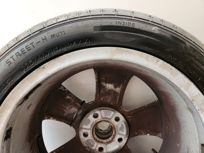 Skoda Yeti MK1 5L 17" Alloy Wheel with Tyre 225/45/17 ~5mm