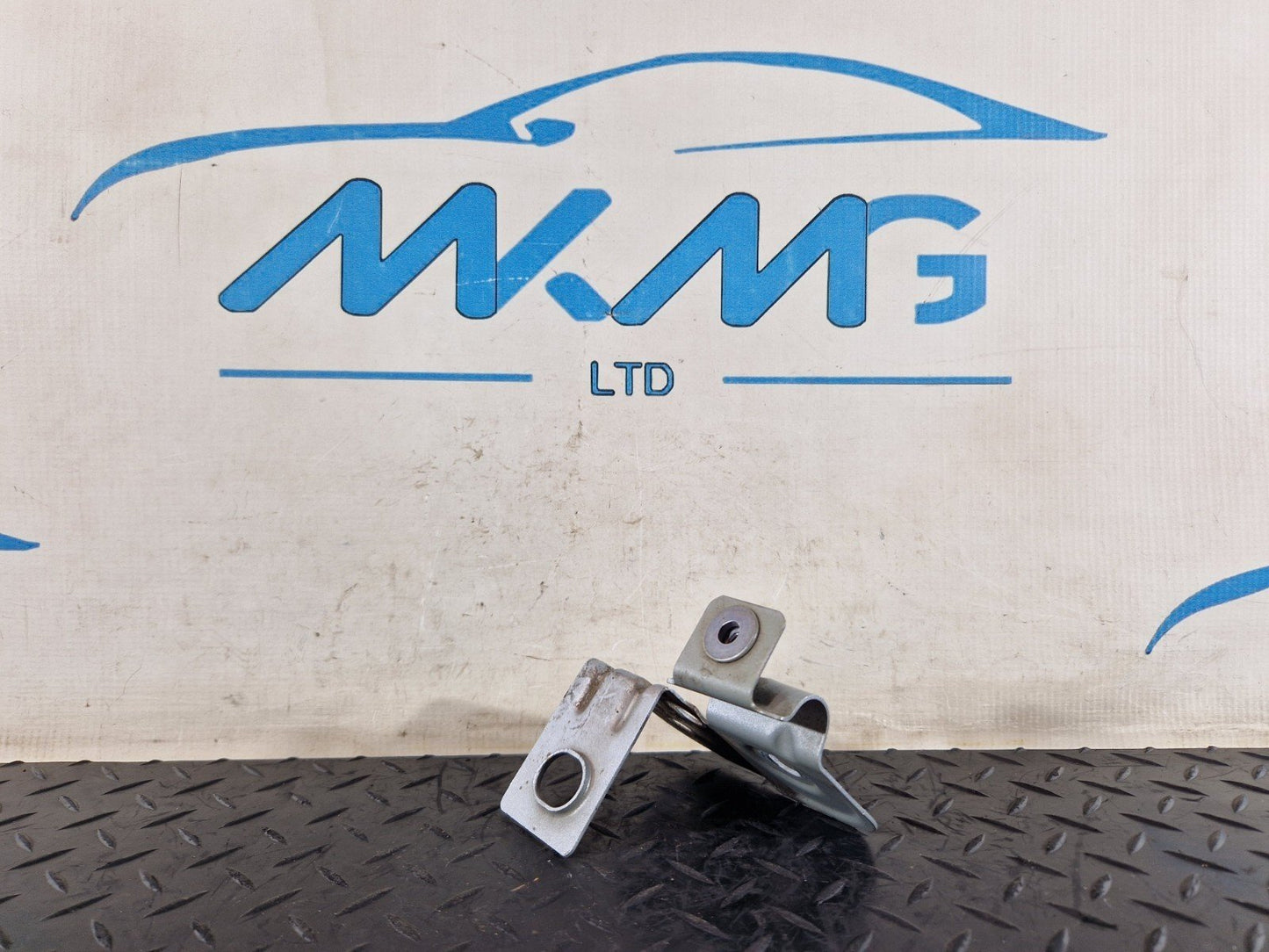 AUDI Unknown Part Type 4M0821168