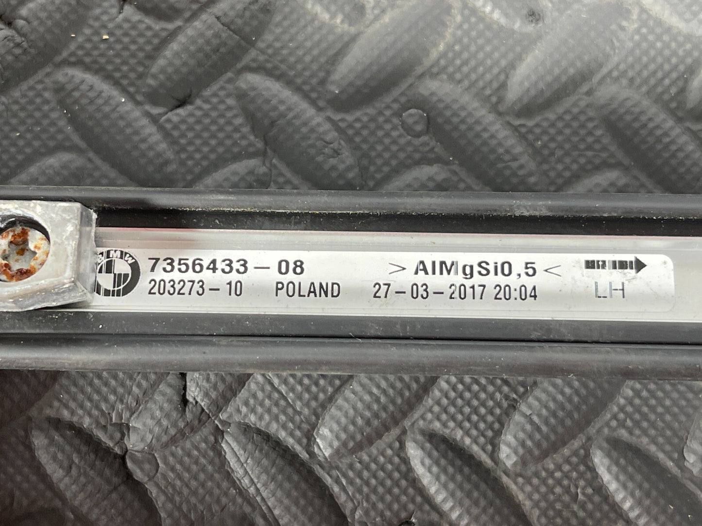 BMW Unknown Part Type 7356433