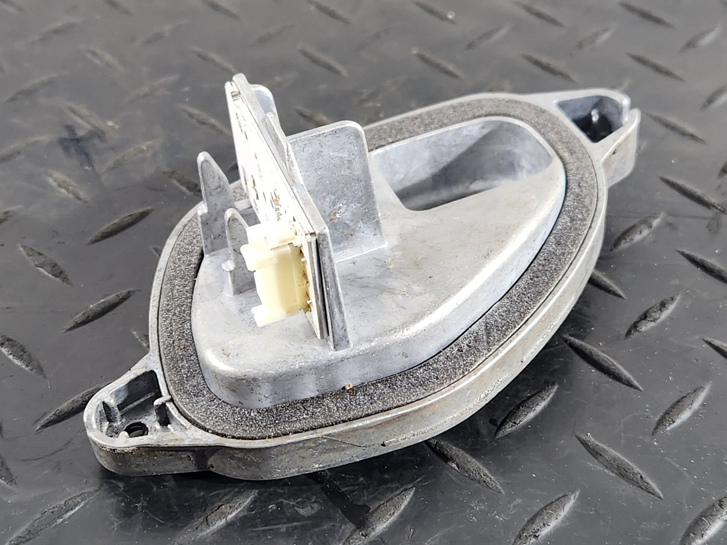 BMW 118i F40 Hatchback Right Side Light Control Unit Genuine B105161-F
